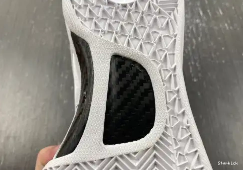 FV6325-100  Golden White Protro Nike 8 Kobe 0629